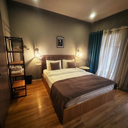 Hotel Classic Corner Тбілісі Екстер'єр фото