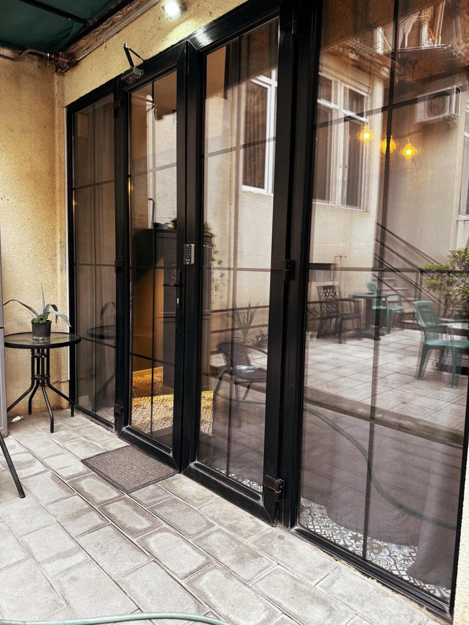 Hotel Classic Corner Тбілісі Екстер'єр фото