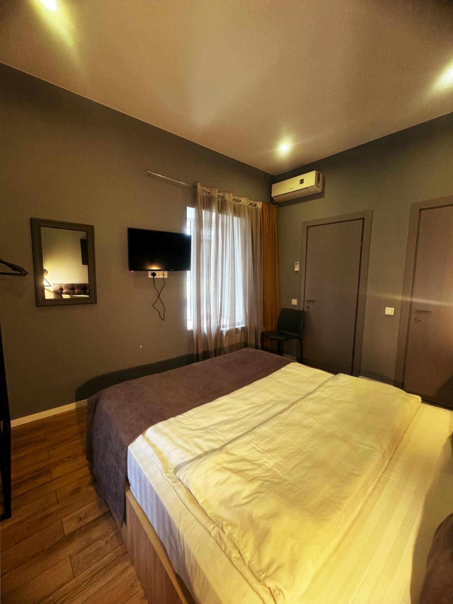 Hotel Classic Corner Тбілісі Екстер'єр фото