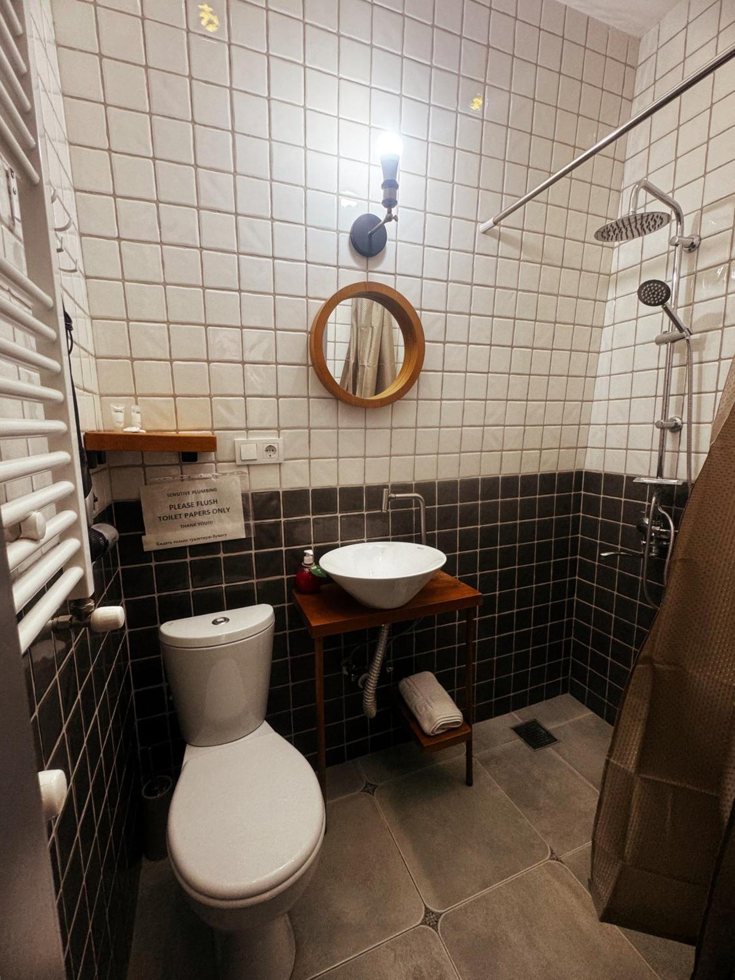 Hotel Classic Corner Тбілісі Екстер'єр фото