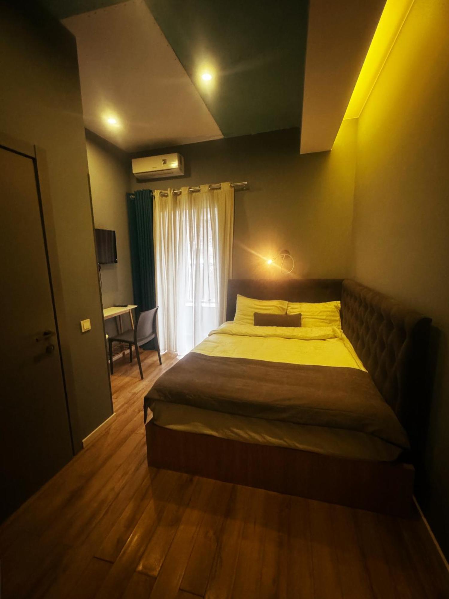 Hotel Classic Corner Тбілісі Екстер'єр фото