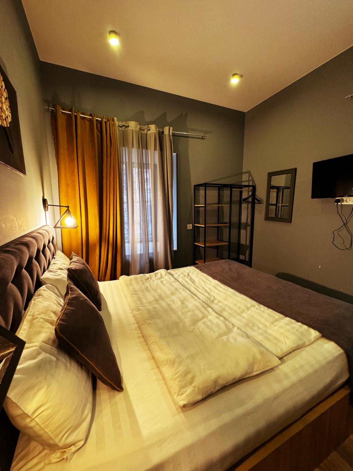 Hotel Classic Corner Тбілісі Екстер'єр фото